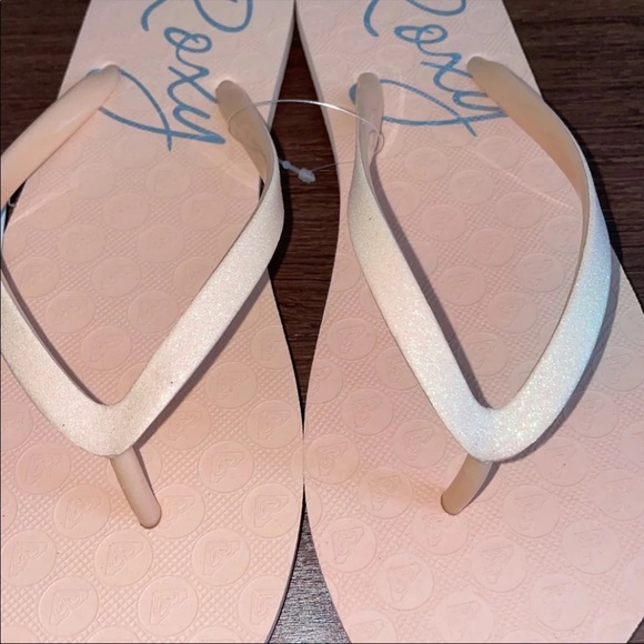 New Roxy Lumina Lite V Flip Flops - Picture 2 of 4